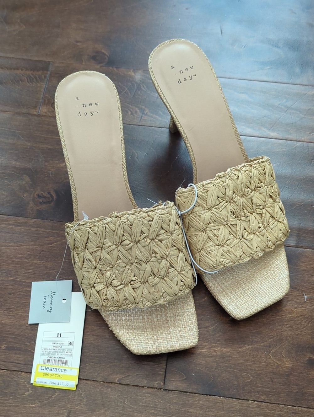 NWT a new day Woven Straw Slide Mules in Beige Size 11